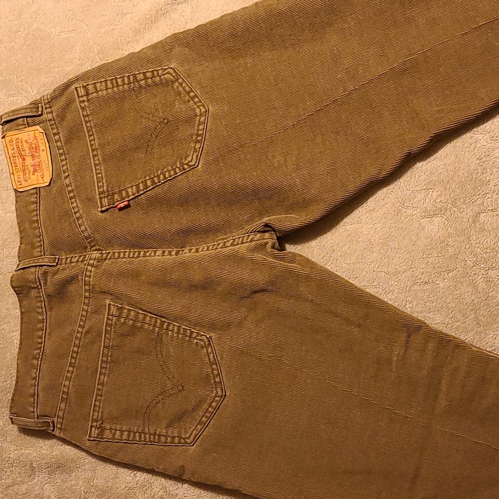 Levis pants 559